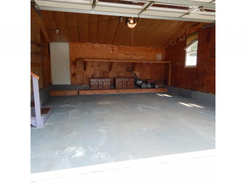 195 River Road Manchester, NH 03104 - Photo 4 of 23 Gallery Image 4
