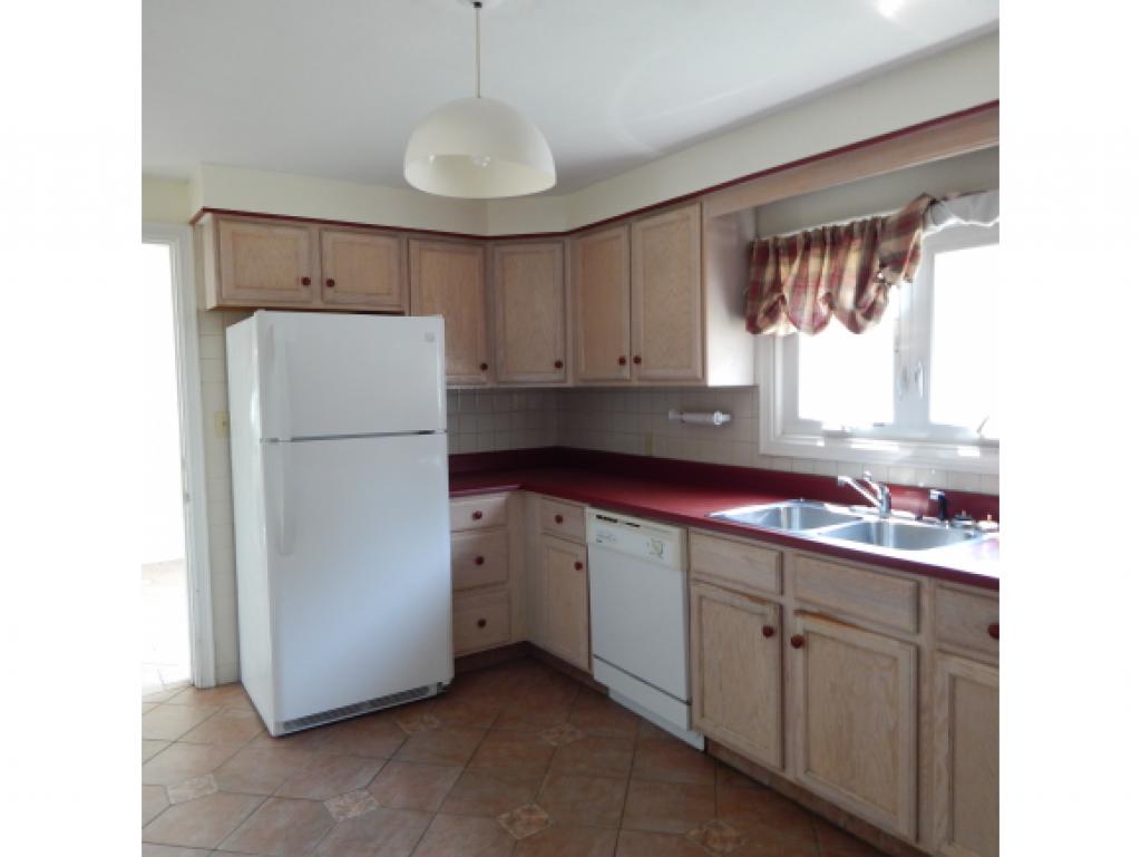 195 River Road Manchester, NH 03104 - Photo 7 of 23 Gallery Image 7