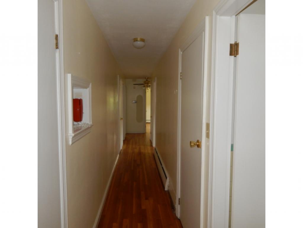 195 River Road Manchester, NH 03104 - Photo 8 of 23 Gallery Image 8