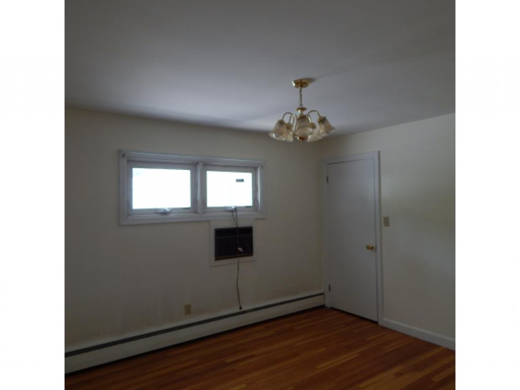 195 River Road Manchester, NH 03104 - Photo 10 of 23 Gallery Image 10