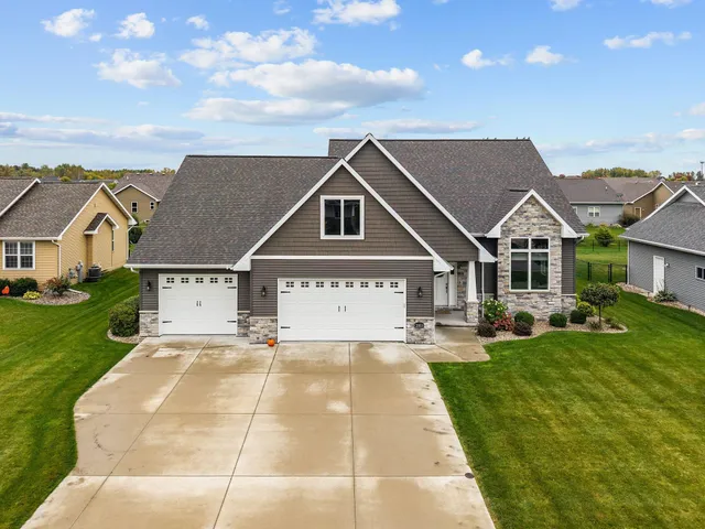 $675,000 | 2053 West Sugar Court, Appleton, WI 54913