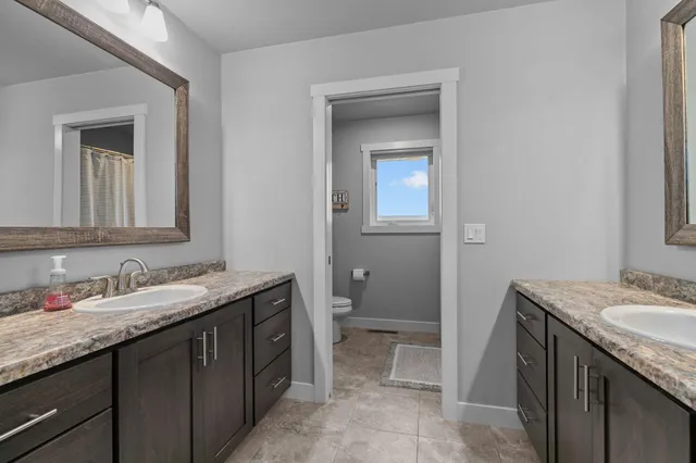 $675,000 | 2053 West Sugar Court, Appleton, WI 54913