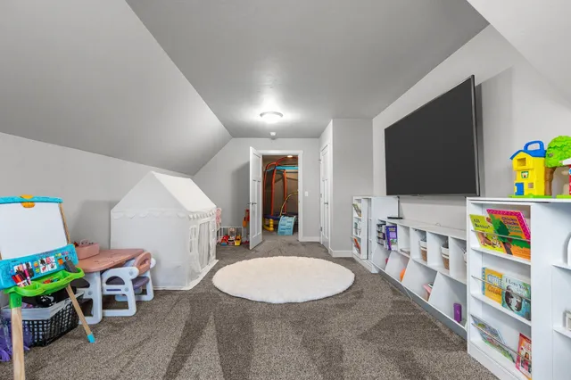 $675,000 | 2053 West Sugar Court, Appleton, WI 54913