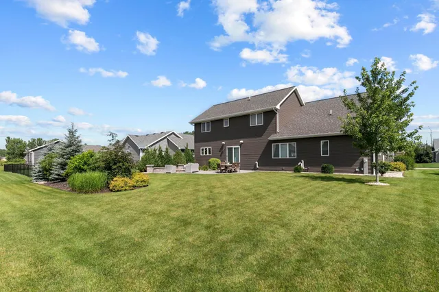 $675,000 | 2053 West Sugar Court, Appleton, WI 54913