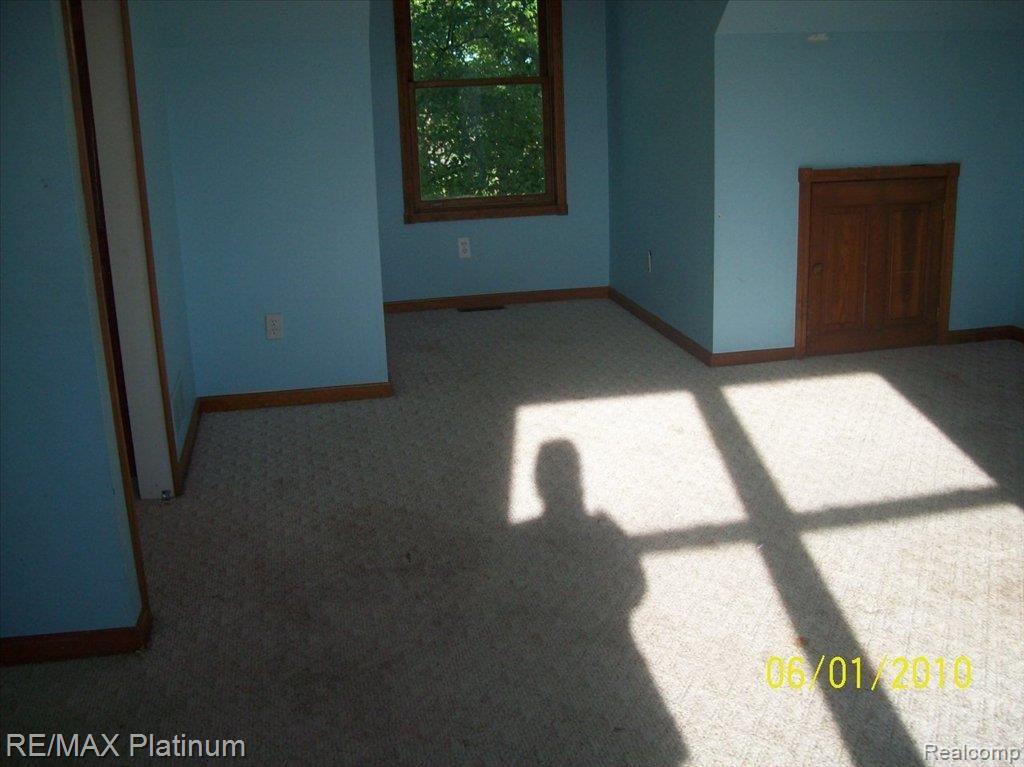 3321 North Burkhart Road Howell, MI 48855 - Photo 15 of 20 101_1446