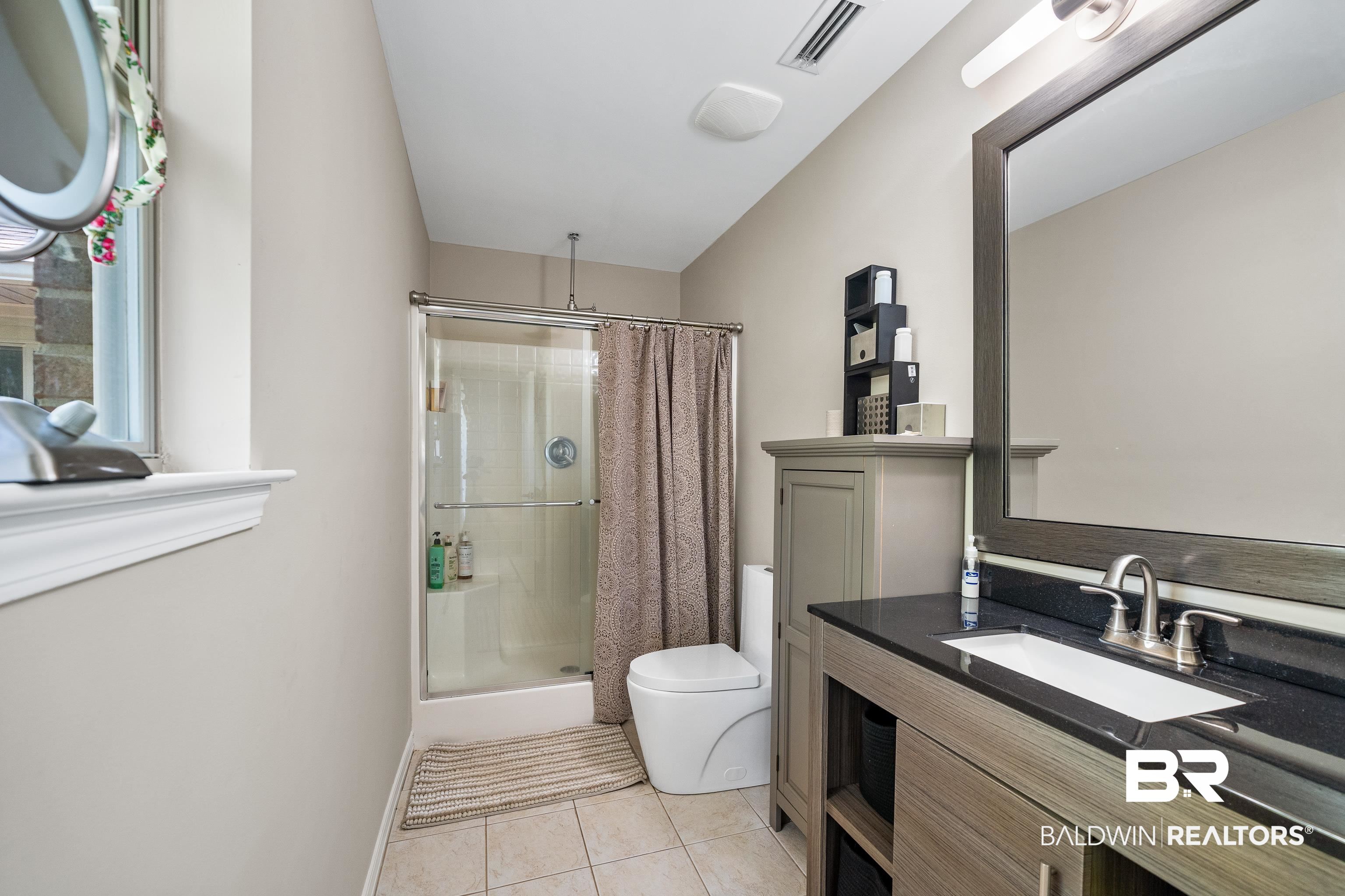 10407 LaLa Road Daphne, AL 36526 - Photo 25 of 47 Primary Bath