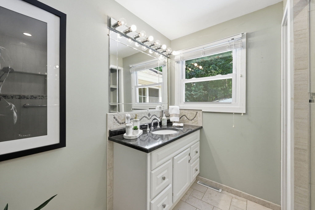 37 Squirrel Road Springfield, MA 01108 - Photo 21 of 42 Gallery Image 21