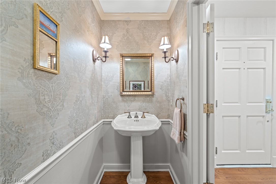 33285 Woodleigh Road Cleveland, OH 44124 - Photo 22 of 50