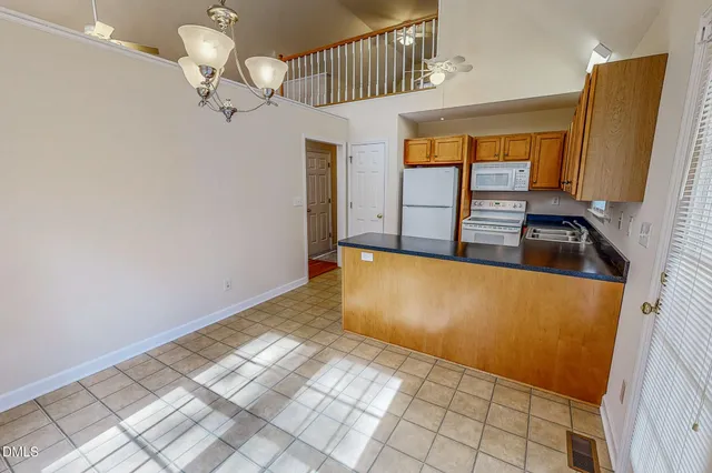 a view of livingroom with furniture