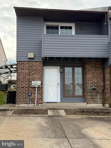 $1,500 | 606 Hazell Lane, Philadelphia, PA 19116