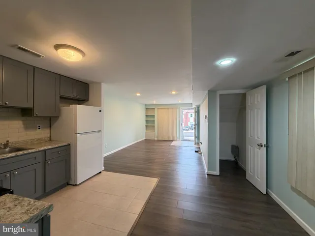 $1,500 | 606 Hazell Lane, Philadelphia, PA 19116