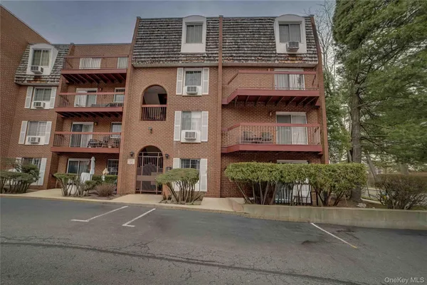 $549,000 | 55 North Broadway, Unit 11, White Plains, NY 10601