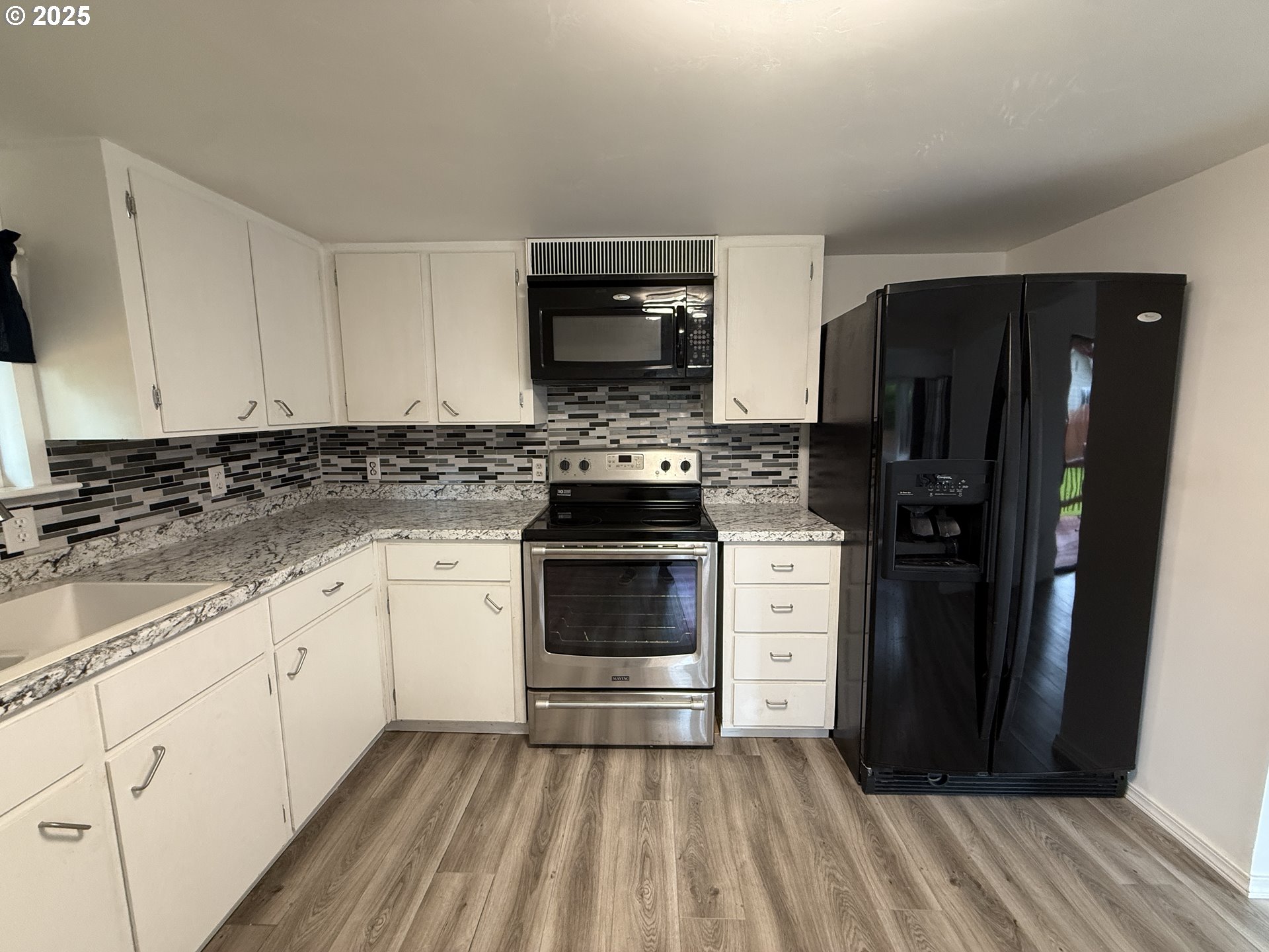 340 Radar Road Coos Bay, OR 97420 - Photo 23 of 47 Gallery Image 23
