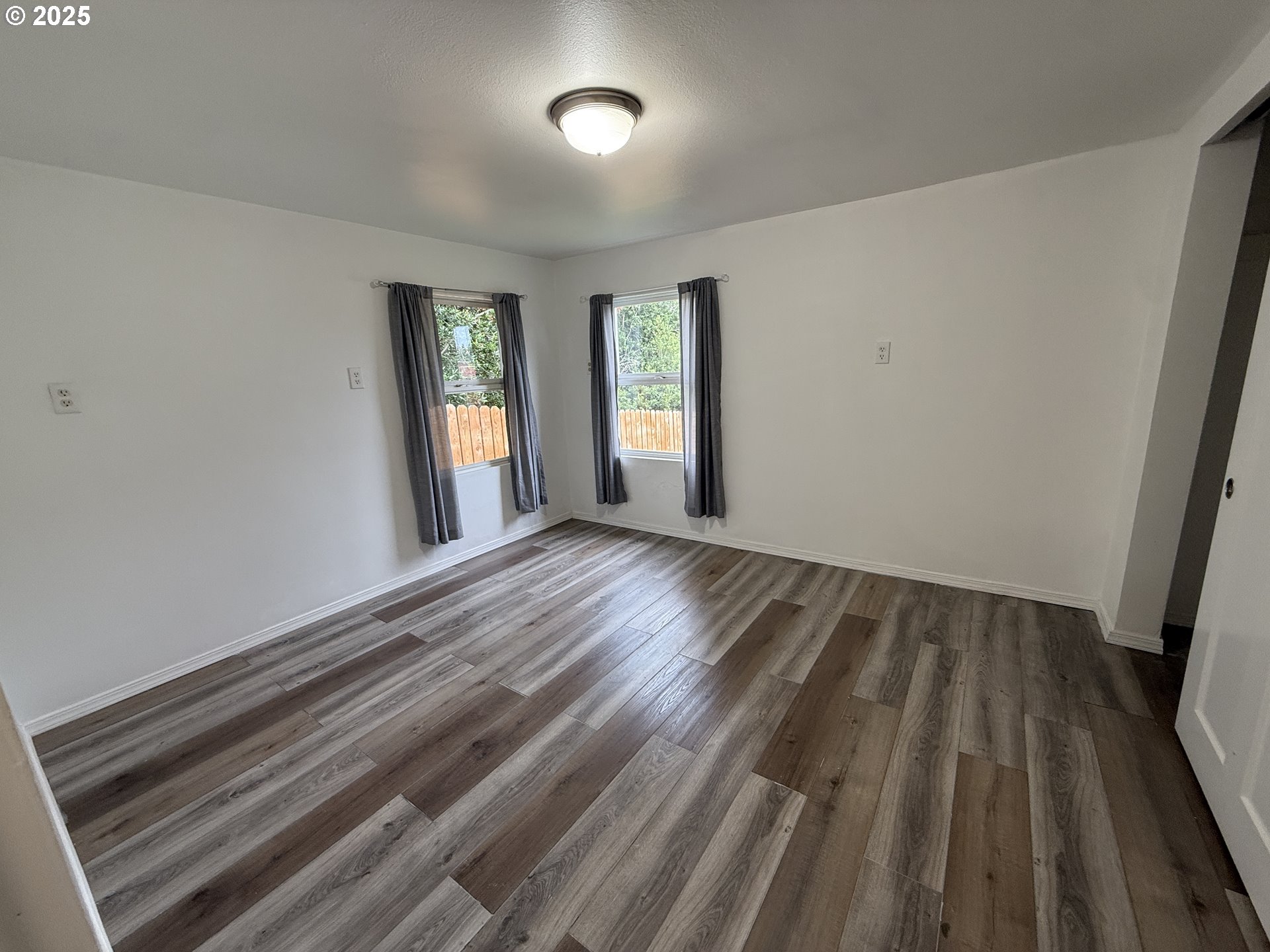 340 Radar Road Coos Bay, OR 97420 - Photo 36 of 47 Bedroom