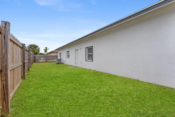$450,000 | 3011 Avenue M, Riviera Beach, FL 33404