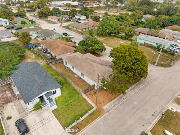 $450,000 | 3011 Avenue M, Riviera Beach, FL 33404