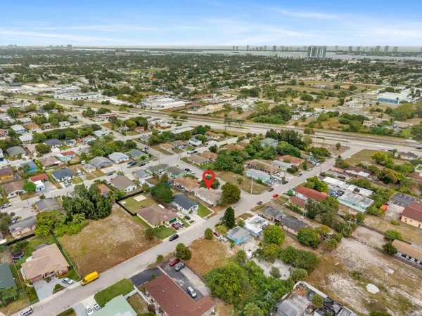 $450,000 | 3011 Avenue M, Riviera Beach, FL 33404