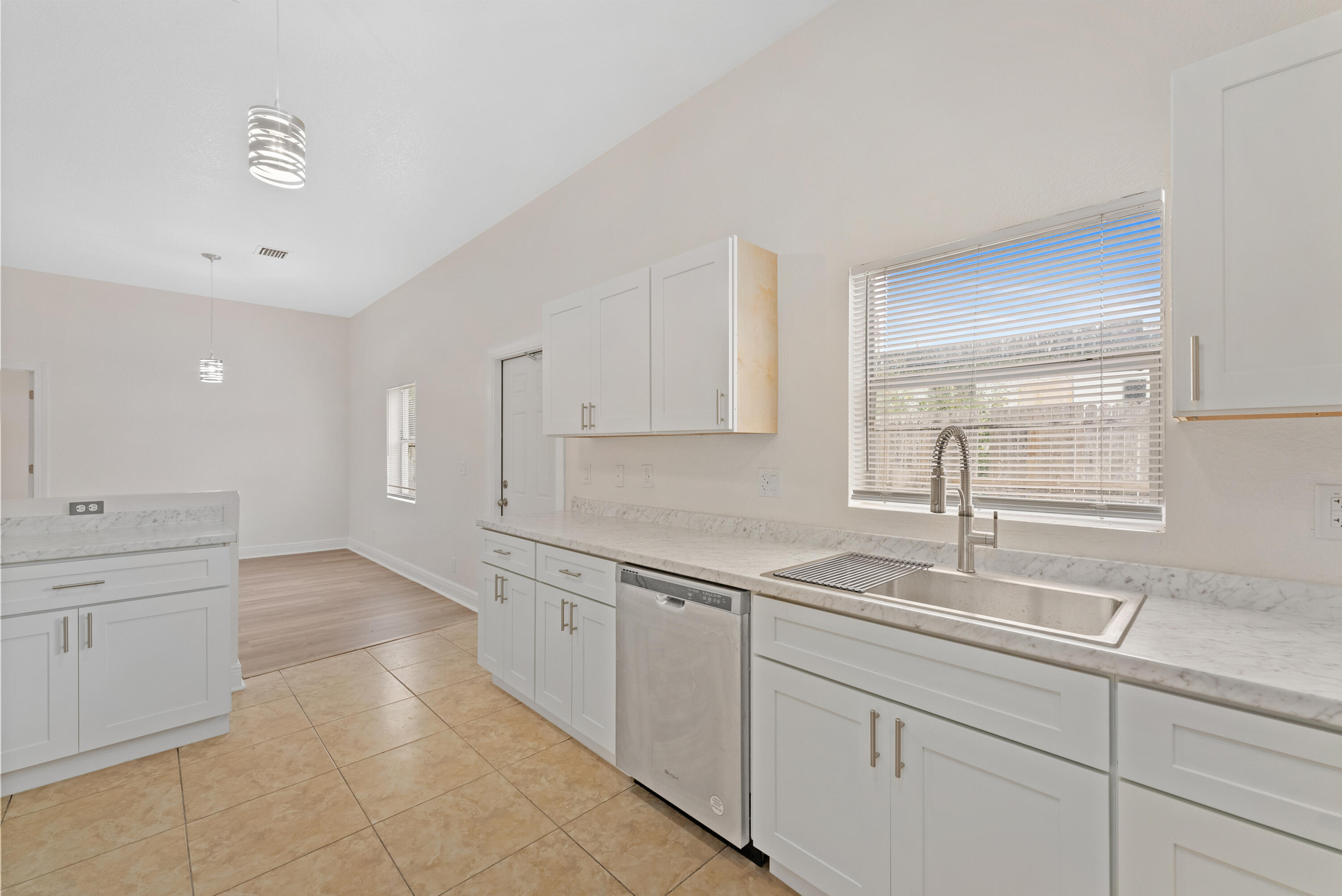 3011 Avenue M Riviera Beach, FL 33404 - Photo 6 of 35 kitchen