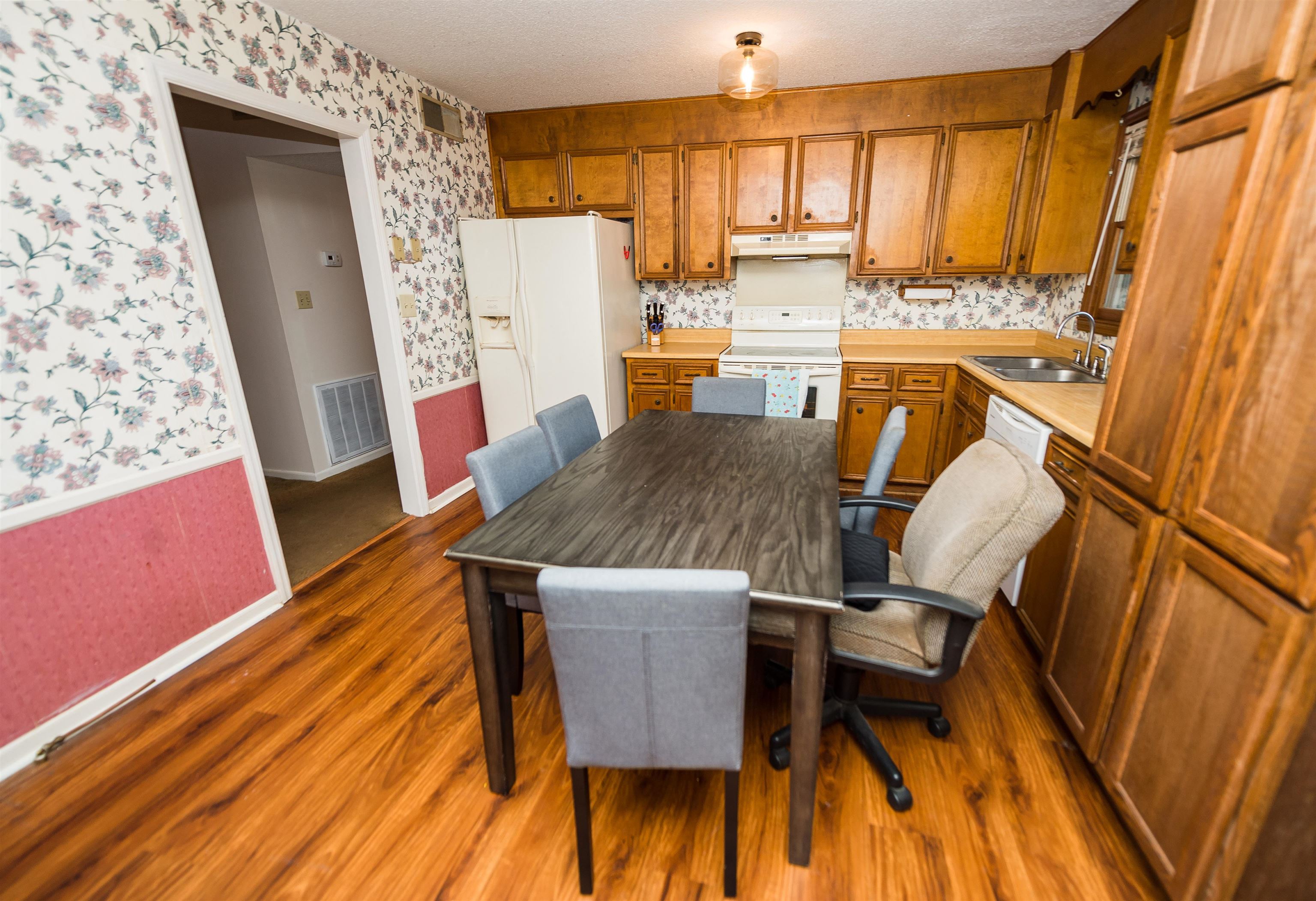 461 Geddis Road Inman, SC 29349 - Photo 9 of 32