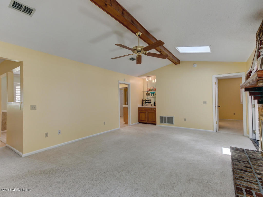 9068 Latimer Road West Jacksonville, FL 32257 - Photo 13 of 54 9068 Latimer Rd W Jacksonville-011-9-Liv