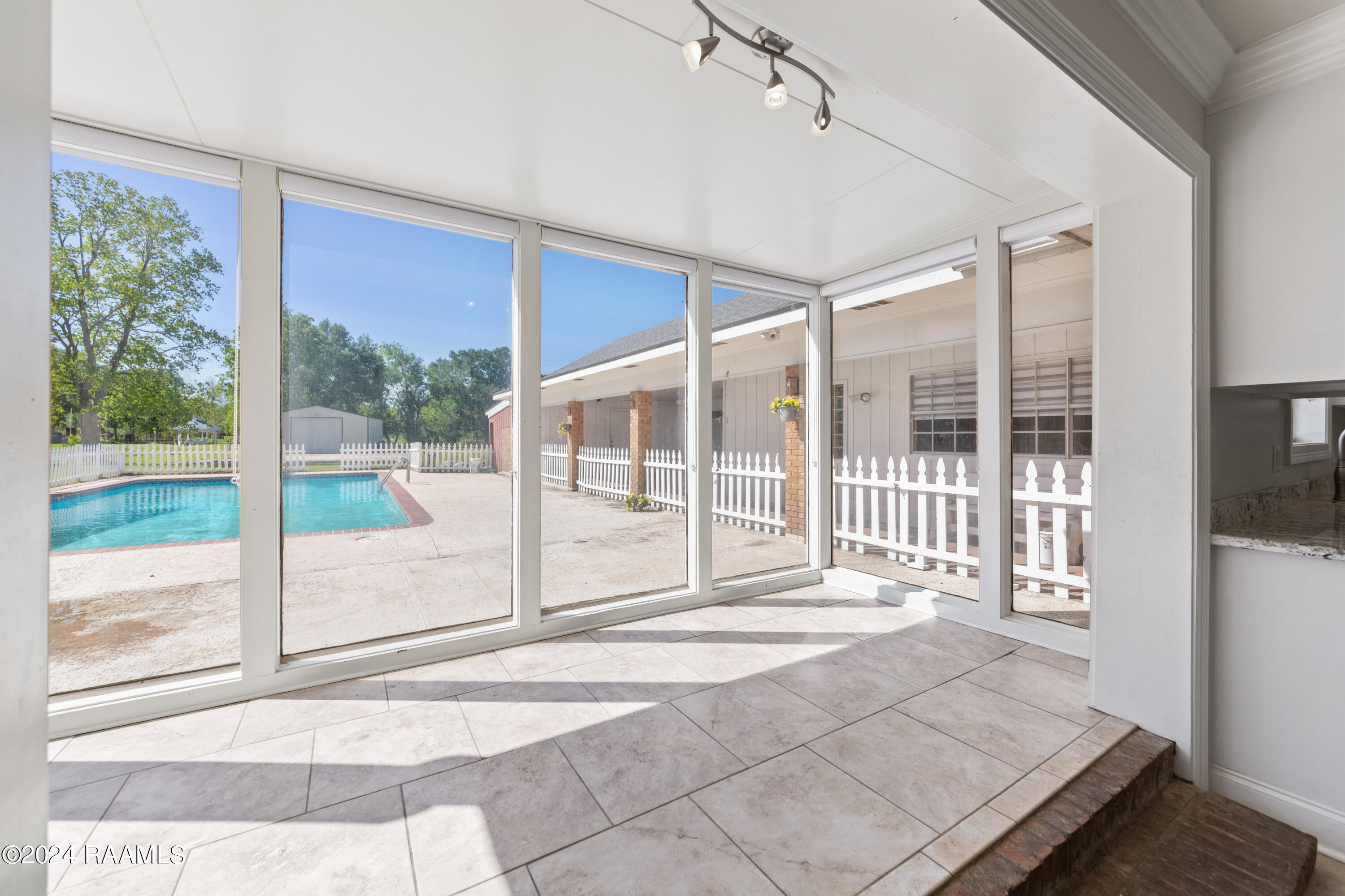 419 Elias G Road Lafayette, LA 70506 - Photo 14 of 50