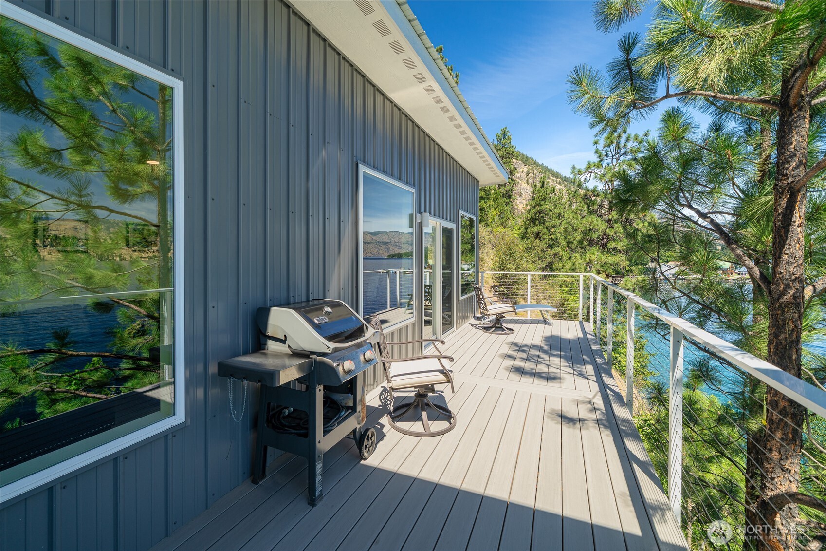 9064 South Lakeshore Road Chelan, WA 98816 - Photo 12 of 22 Gallery Image 12
