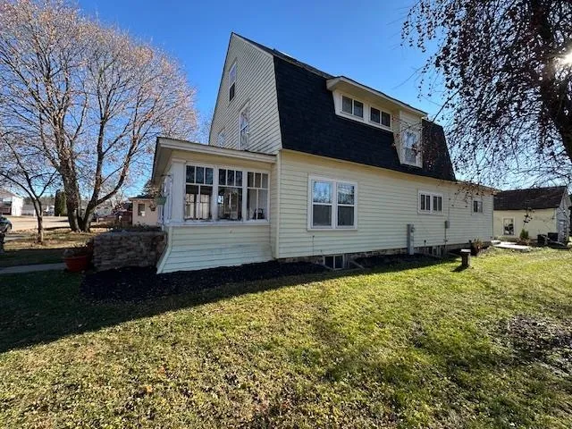 $250,000 | 1361 Elm Street, Almond, WI 54909