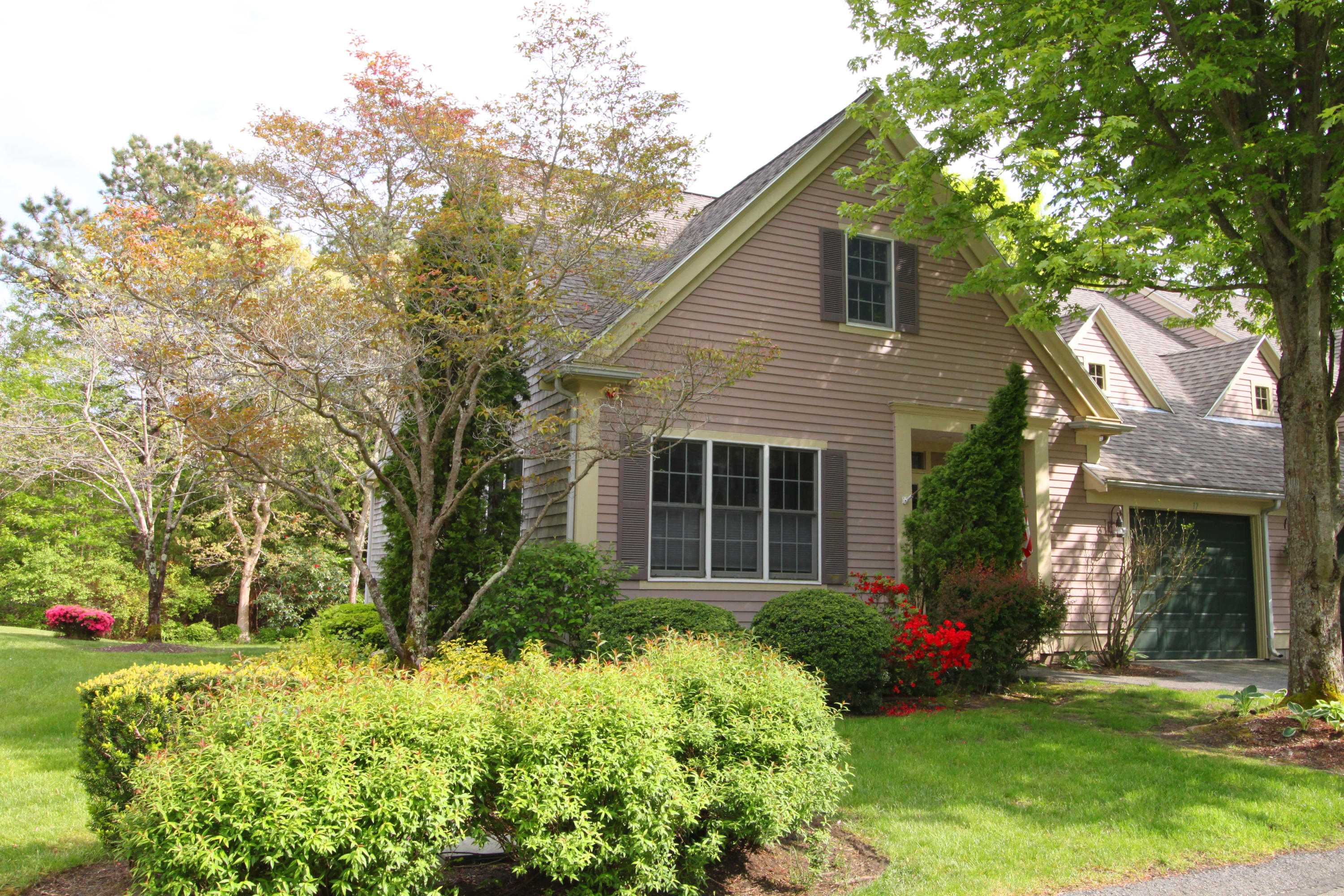 17 Windsor Point Mashpee, MA 02649 - Photo 1 of 40 17 Windsor PT front corner view hi res