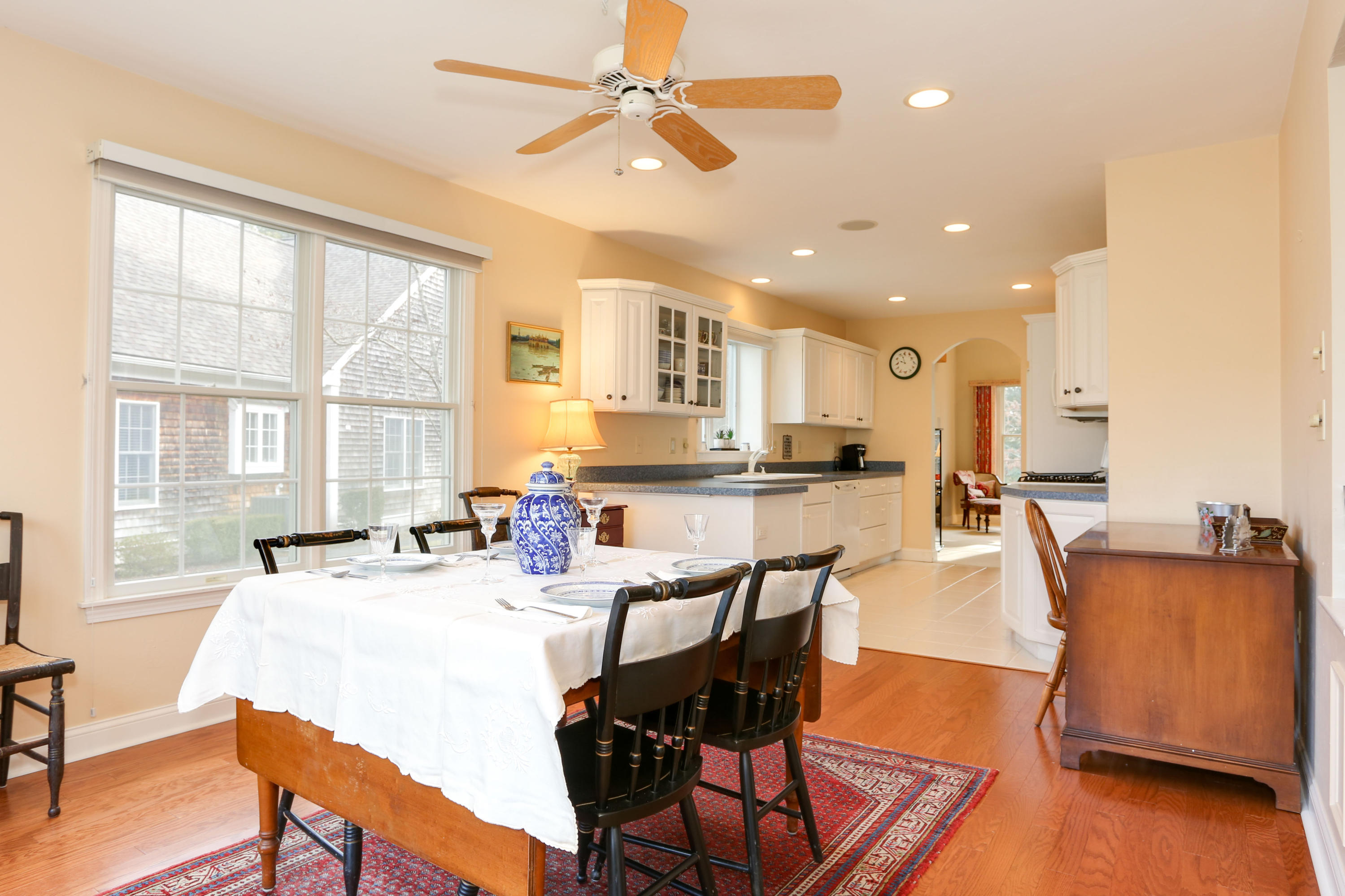 17 Windsor Point Mashpee, MA 02649 - Photo 6 of 40 Dining thru to kitchen