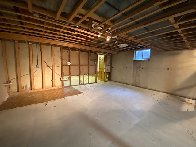 138 North Rohlwing Road Palatine, IL 60074 - Photo 16 of 21