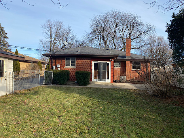 138 North Rohlwing Road Palatine, IL 60074 - Photo 19 of 21