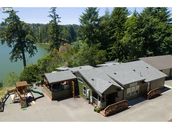 $1,175,000 | 71535 Sunny Cove Road, Lakeside, OR 97449