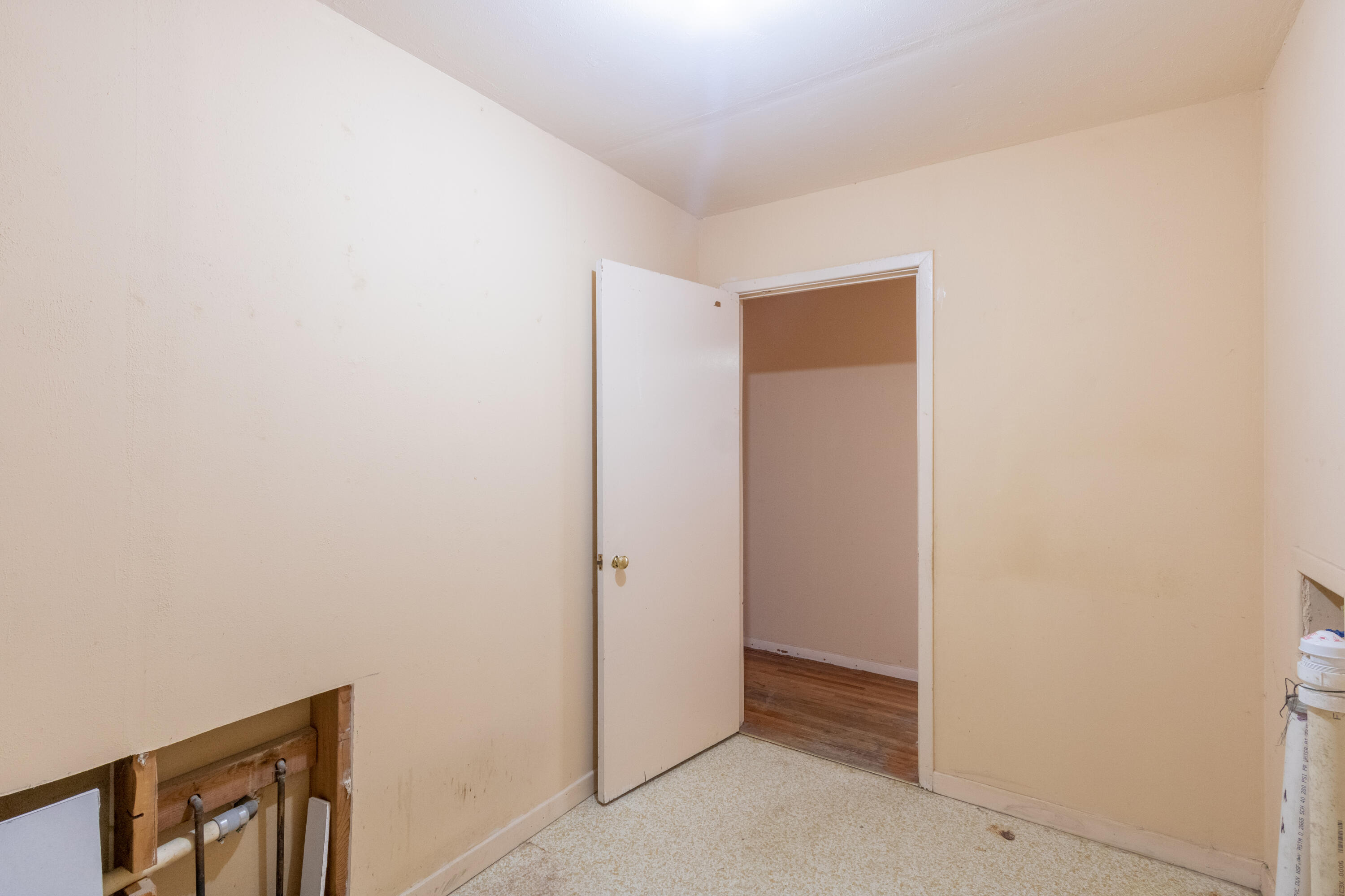 4817 C R 3300 Slaton, TX 79364 - Photo 23 of 30 Utility Room