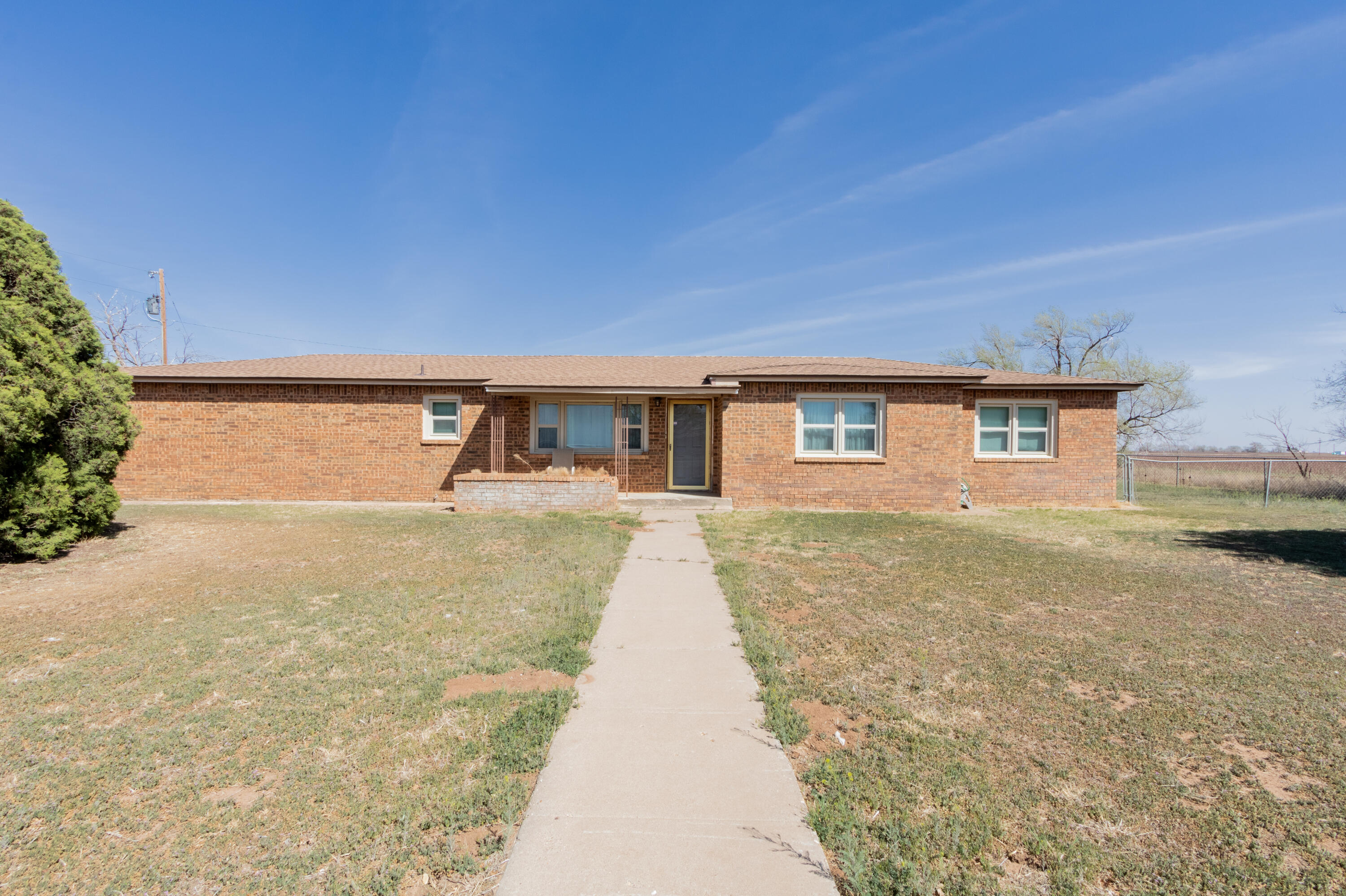 4817 C R 3300 Slaton, TX 79364 - Photo 6 of 30 Front Exterior