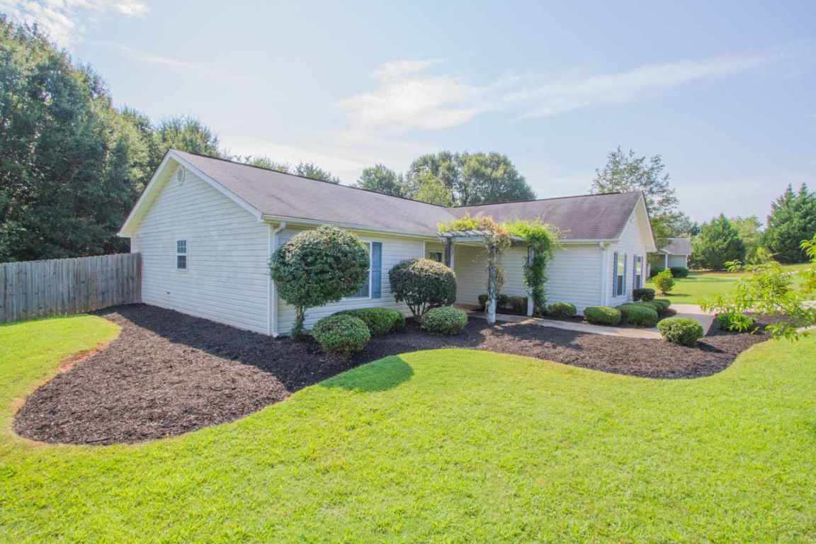 1018 Blumefield Road Anderson, SC 29625 - Photo 2 of 19 Gallery Image 2