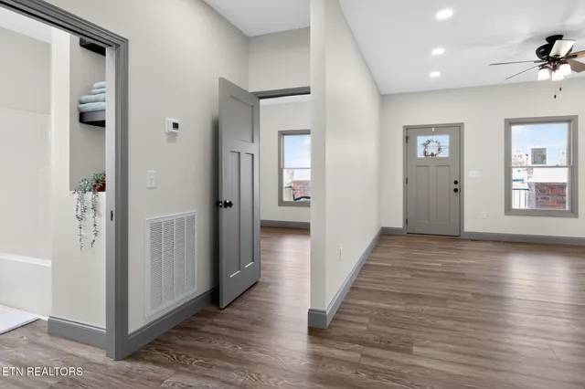 $299,000 | 201 Cedar Street, Loudon, TN 37774