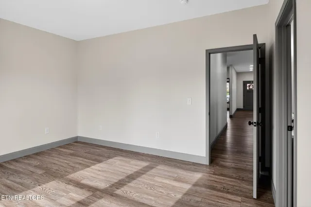 $299,000 | 201 Cedar Street, Loudon, TN 37774