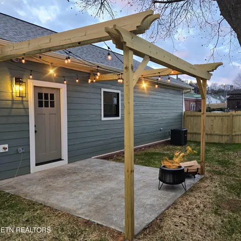 $299,000 | 201 Cedar Street, Loudon, TN 37774