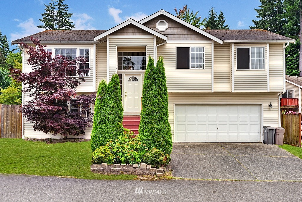 12618 Alexander Road Everett, WA 98204 - Photo 1 of 8 Gallery Image 1