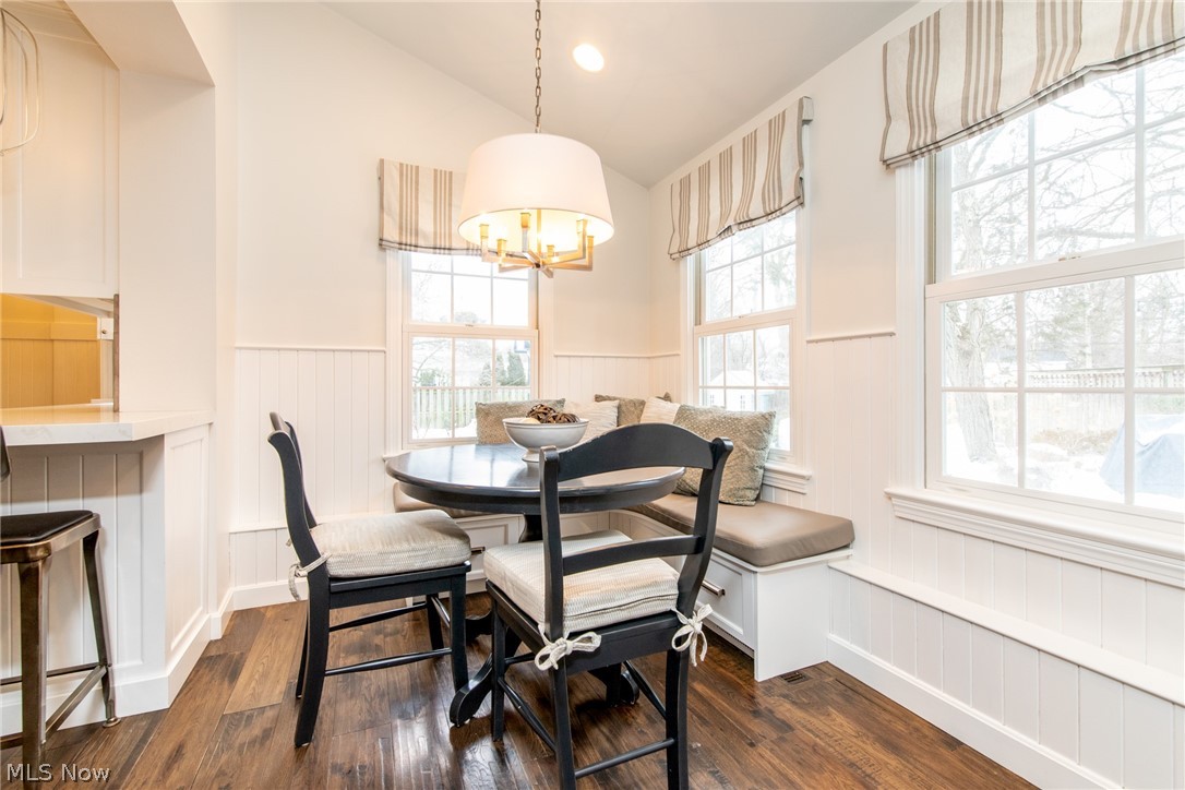 21307 Colby Road Shaker Heights, OH 44122 - Photo 10 of 32 Gallery Image 10