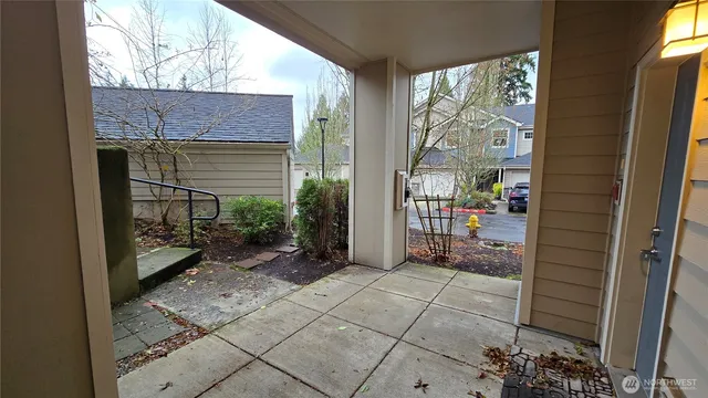 $2,545 | 4315 Issaquah-Pine Lake Road Southeast, Unit 1004, Sammamish, WA 98075