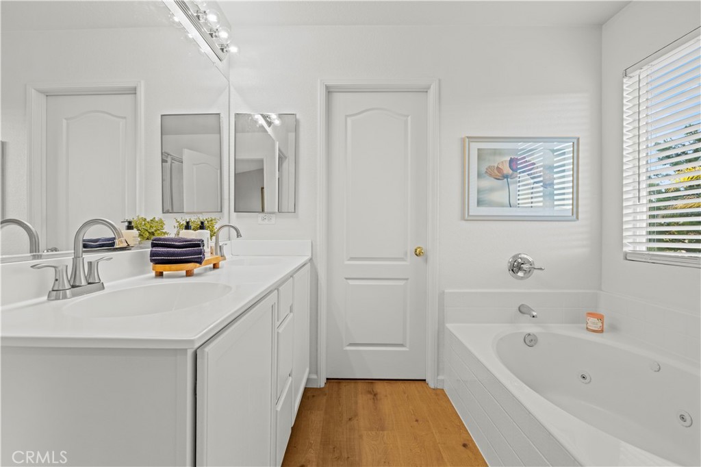 28238 Alton Way Castaic, CA 91384 - Photo 16 of 32