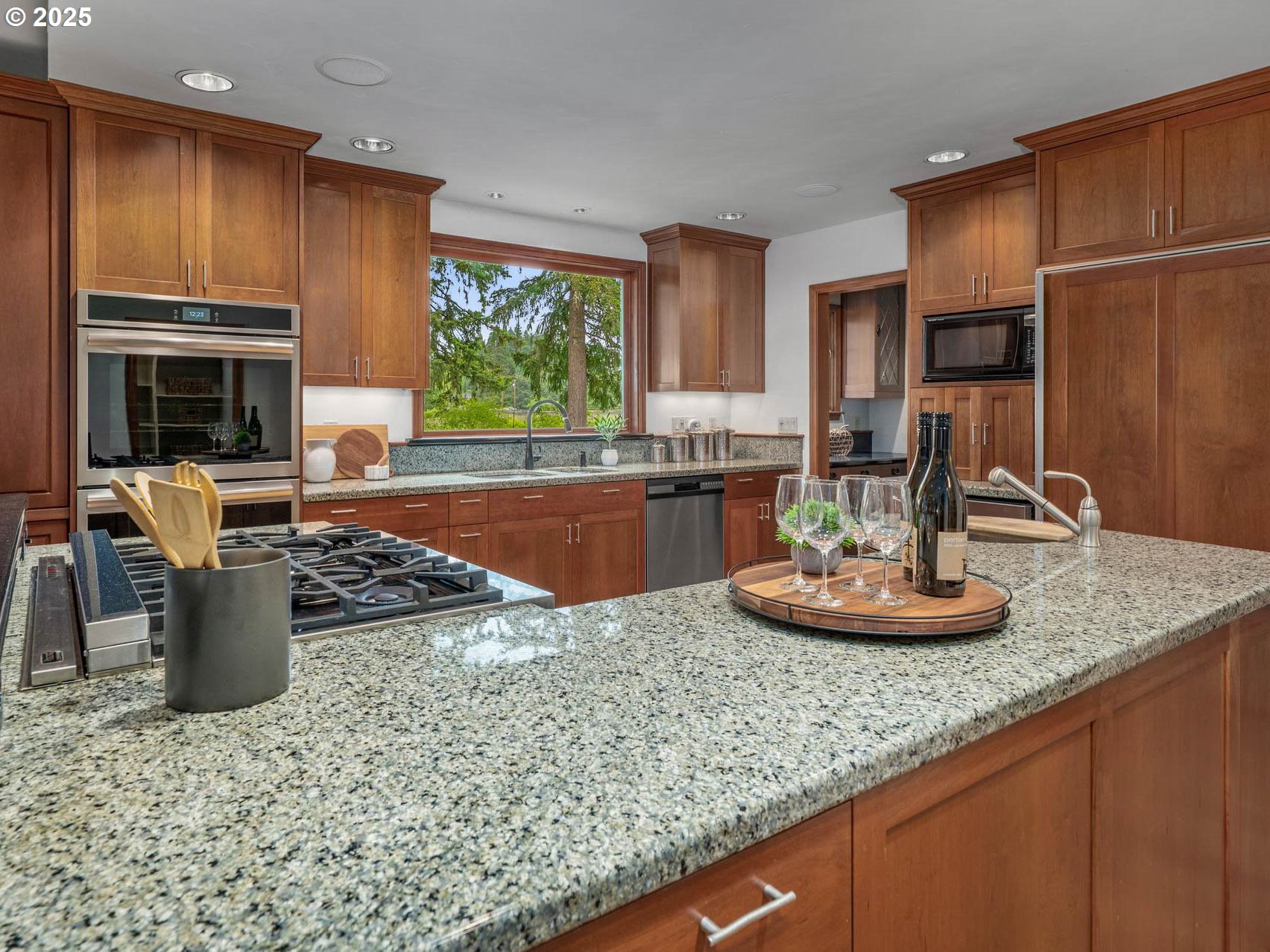 24825 Southwest Daniel Road Beaverton, OR 97078 - Photo 11 of 48 Kitchen