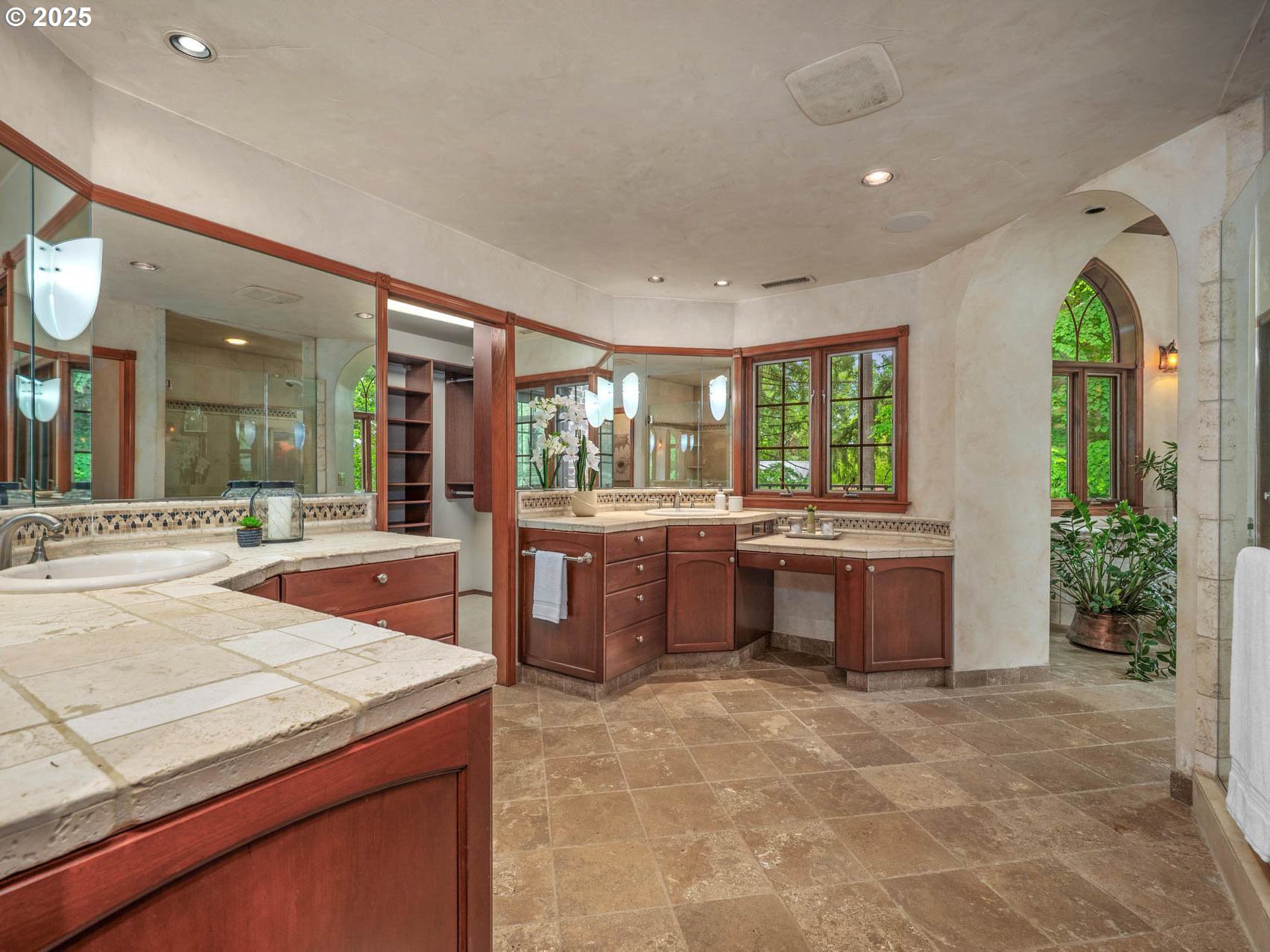 24825 Southwest Daniel Road Beaverton, OR 97078 - Photo 20 of 48 Bathroom, Attached