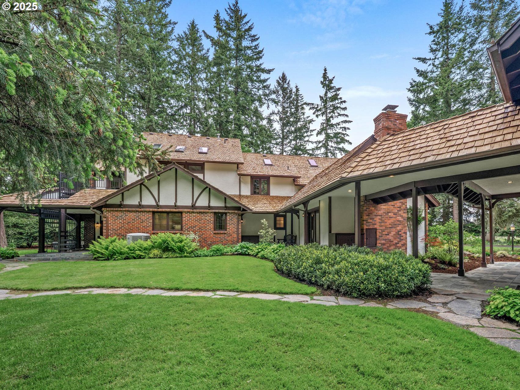 24825 Southwest Daniel Road Beaverton, OR 97078 - Photo 29 of 48 Yard
