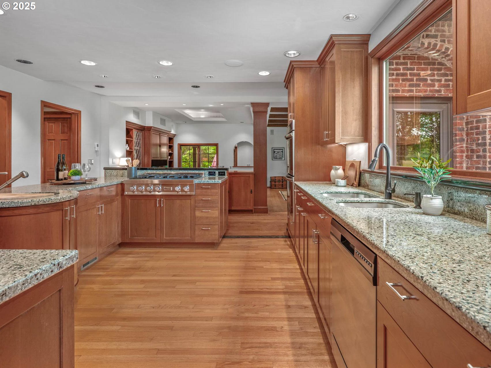 24825 Southwest Daniel Road Beaverton, OR 97078 - Photo 9 of 48 Kitchen