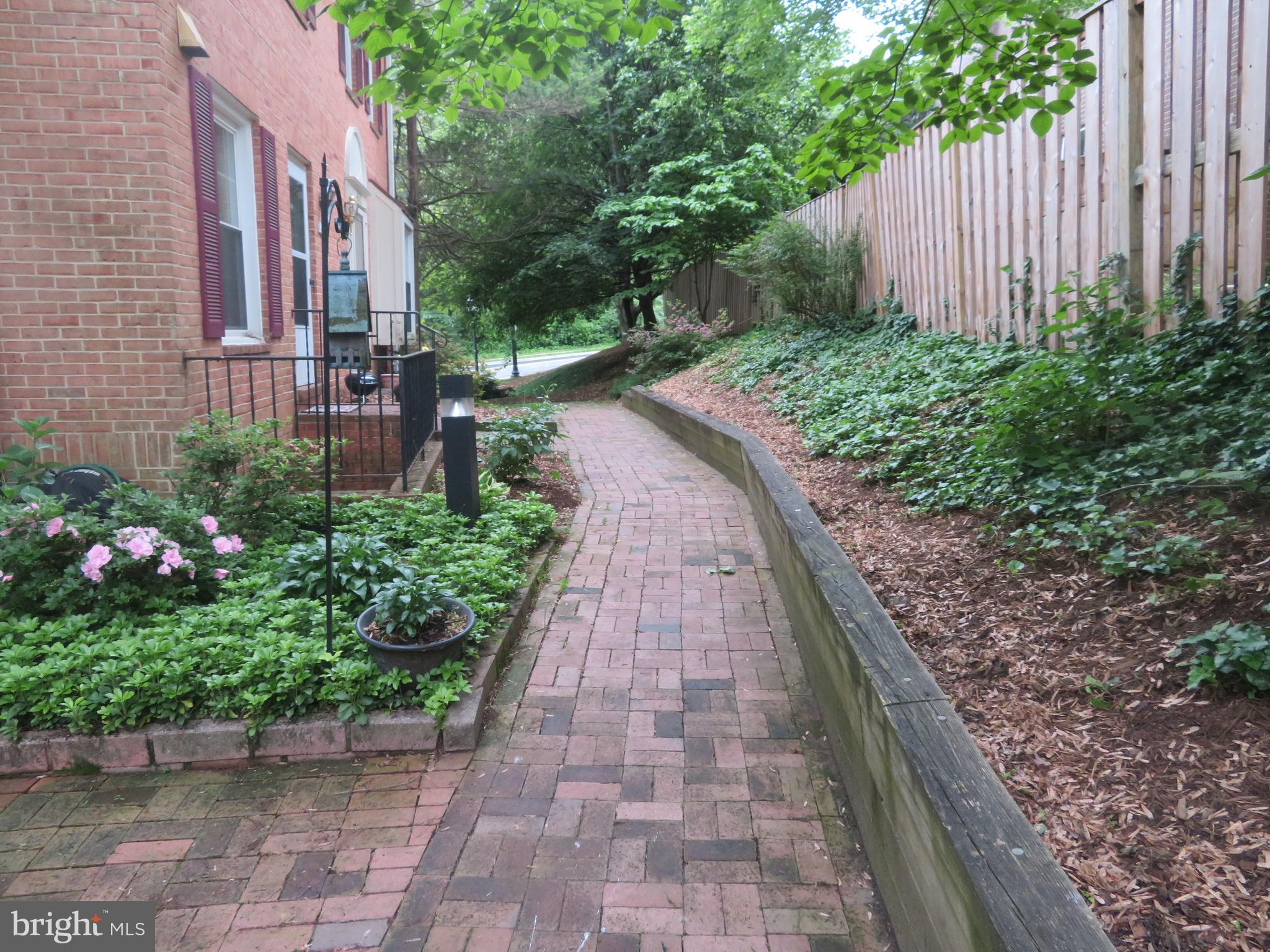 4911 7th Road South, Unit 4911 Arlington, VA 22204 - Photo 3 of 44