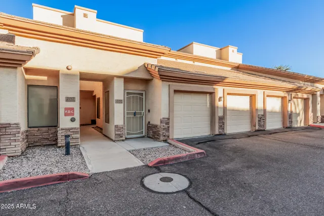 $245,000 | 6770 North 47th Avenue, Unit 2018, Glendale, AZ 85301