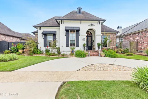 $550,000 | 1106 Le Triomphe Parkway, Broussard, LA 70518