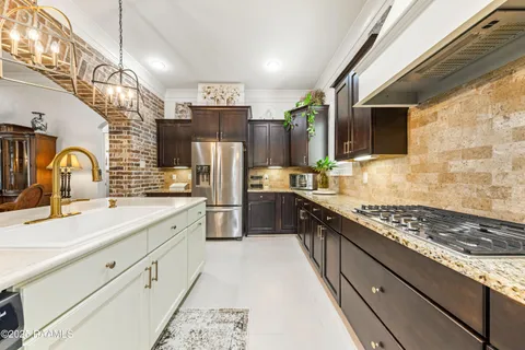 $550,000 | 1106 Le Triomphe Parkway, Broussard, LA 70518